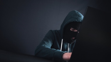 Atak na Coinbase! Cyberprzestępcy zażądali milionów dolarów okupu